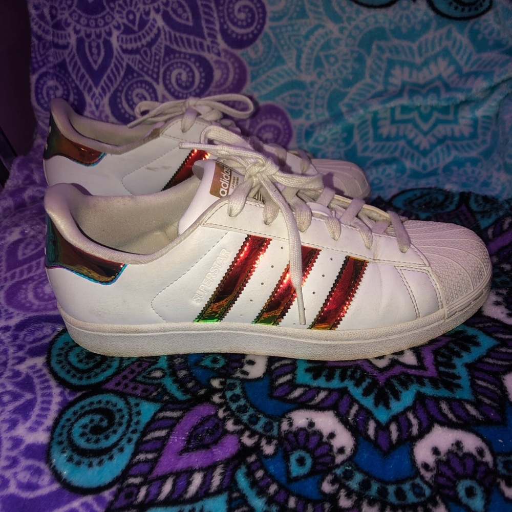 chrome adidas superstars
